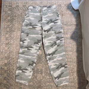 AE camo joggers